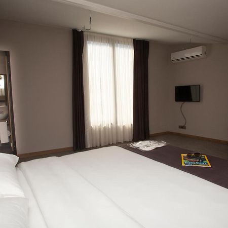 Jurnal Hotel Istambul Exterior foto